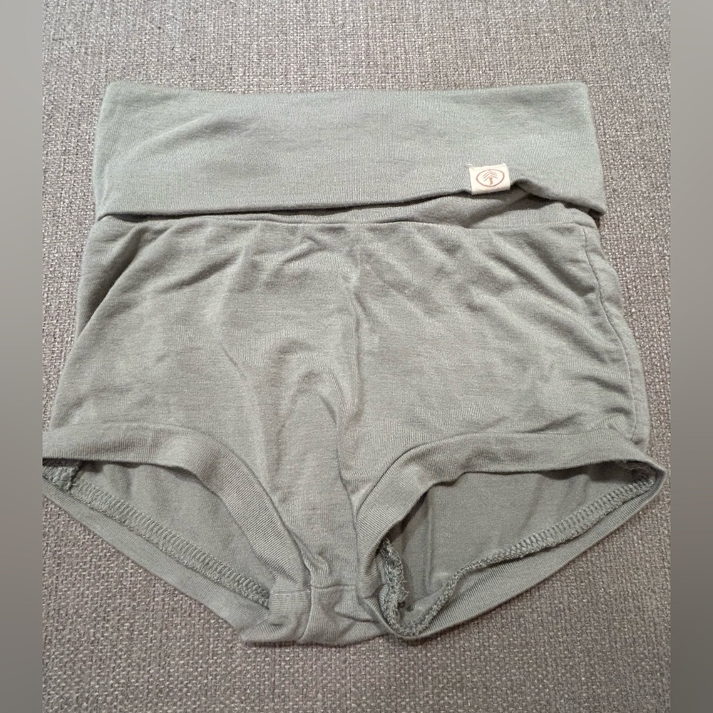 Tenth and Pine bamboo bloomer shorties 3T